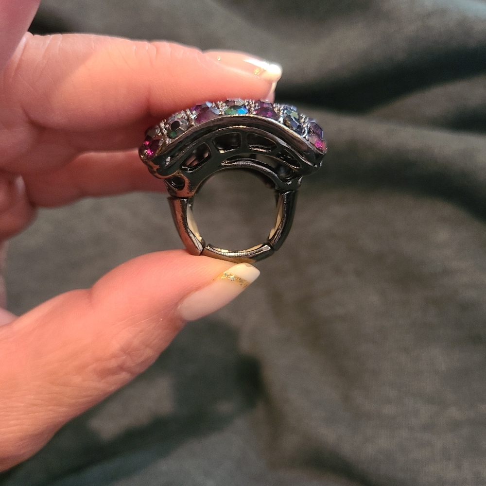Statement Ring - Picture 3 of 4